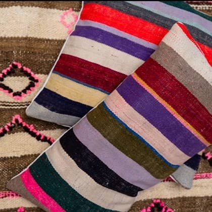 NOMAD BY LIV - Vente Coussin décoratif - Coussin kilim vintage coloré2