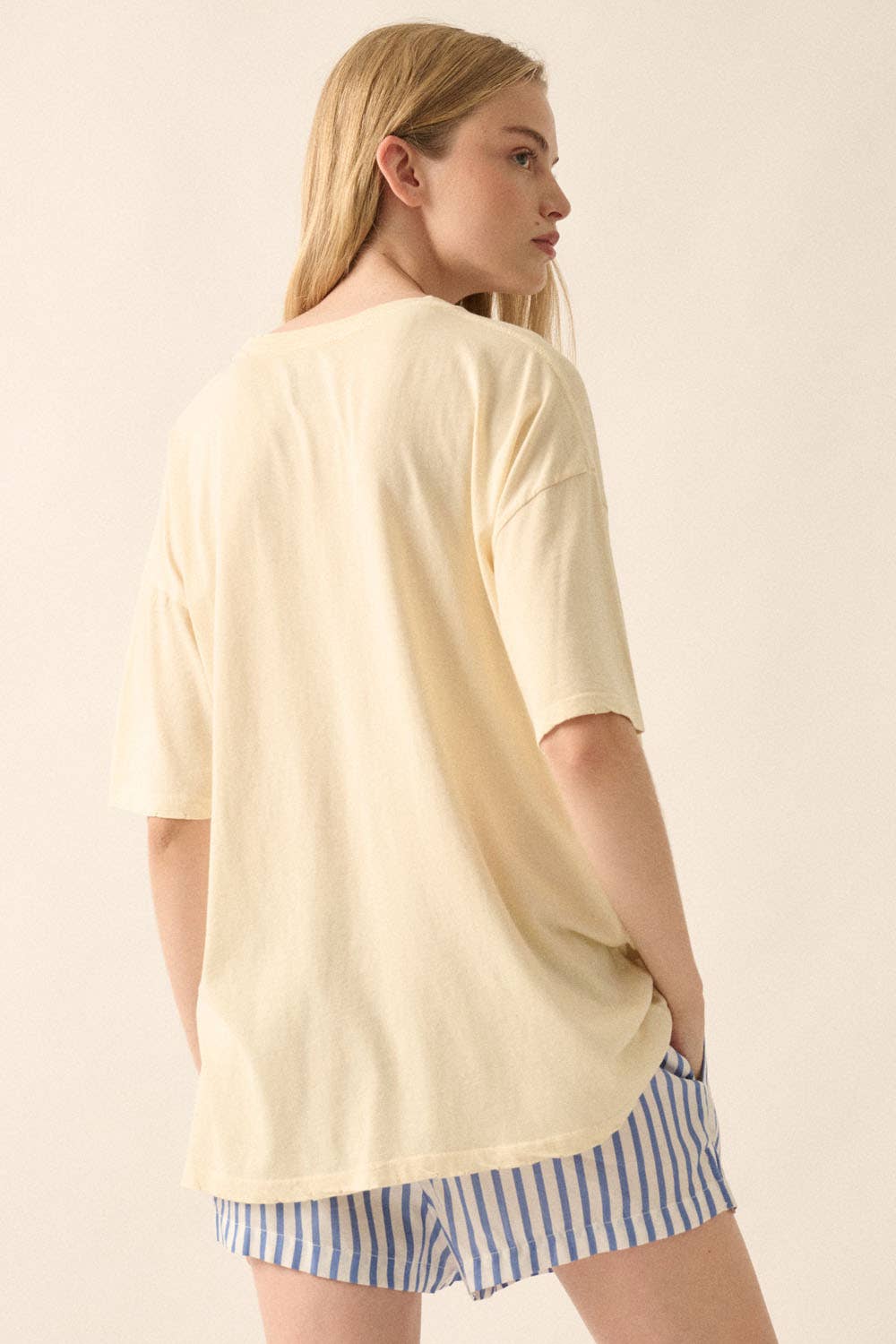 Promesa USA - Wholesale Screen Printed T-Shirt - Women's - Ornate Swan Vintage-Wash Oversize Graphic Tee8