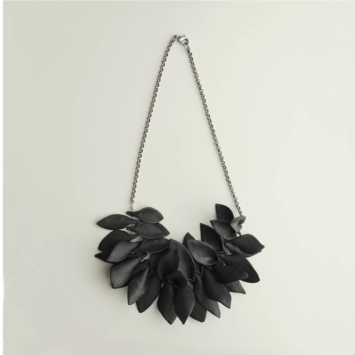 Blütenblätter Choker für den Großhandel von Artesaco