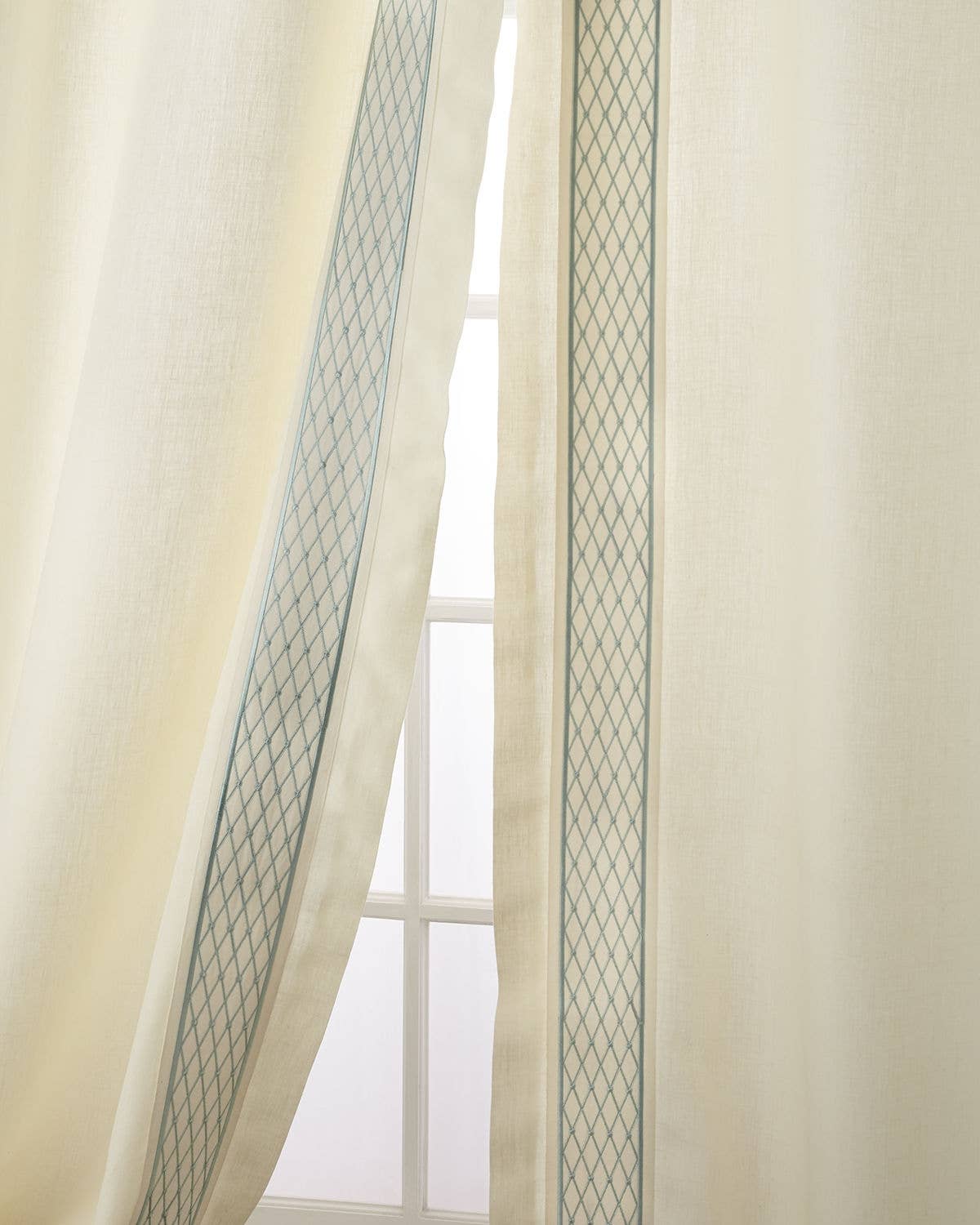 Home Silk - Wholesale Curtain - 99003/108 Drapes0