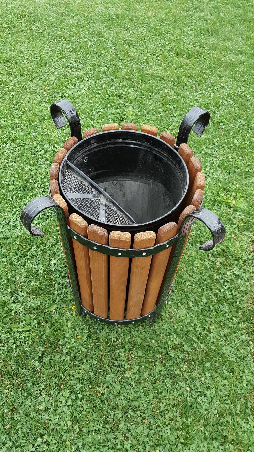 Deholzwart GmbH – Engroshandel Udendørs pynt/dekoration – DeHolzwart rund havebeholder2