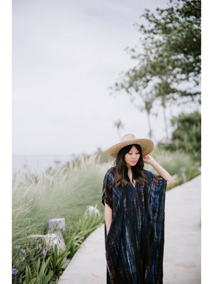 Mahisi - Wholesale Dress - Women's - Maxi Dress with Pockets in Deep Navy