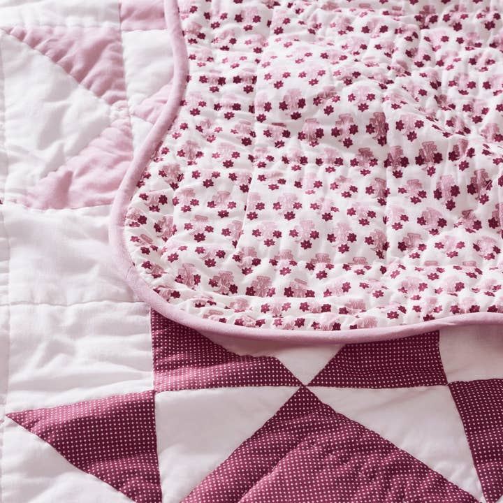 Trudie - Wholesale Throw Blanket - Abigail Quilted Throw4
