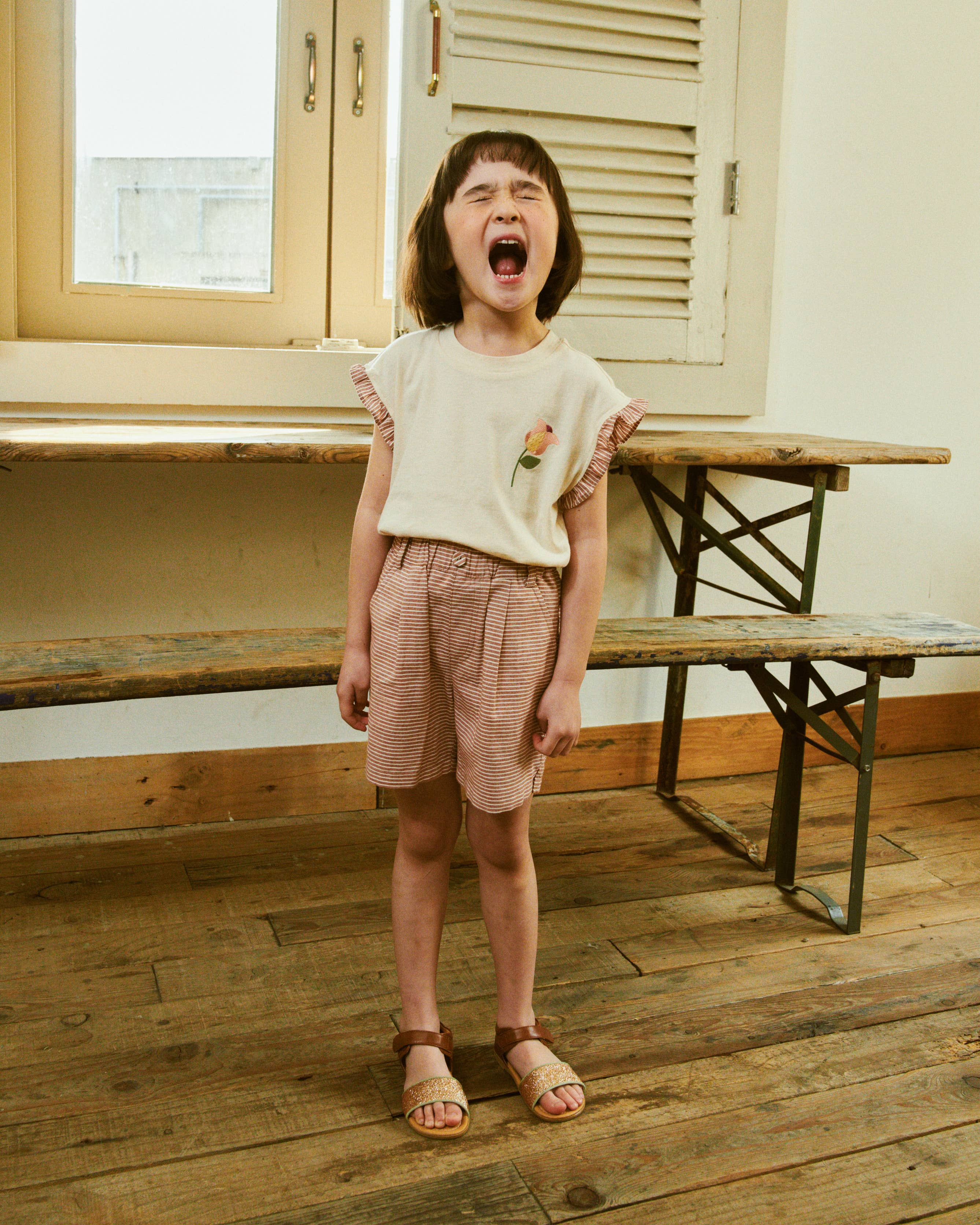 ToTo Heros - Wholesale T-Shirt - Kids - Ruffle Sleeve Flower Embroidery T-Shirt5