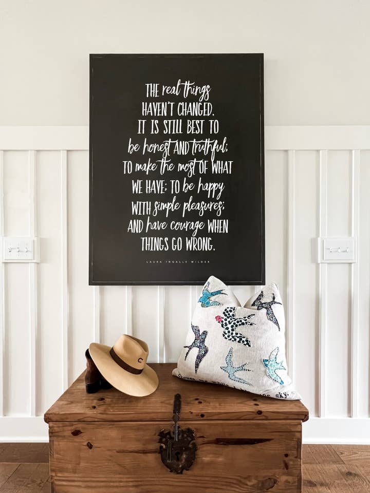 De echte dingen zijn niet veranderd. GEMENGD LETTERTYPE voor wholesale door The Shed Interiors