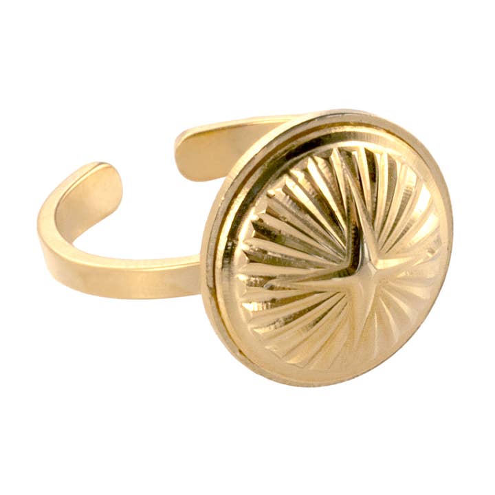 Blason ring — Made in France — 18K gold for wholesale by Lovelyday bijoux