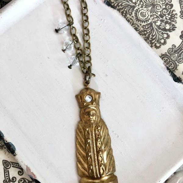 The green antique trunk - Wholesale Pendant/Charm Necklace - King or Queen Chess Piece Necklace Charm