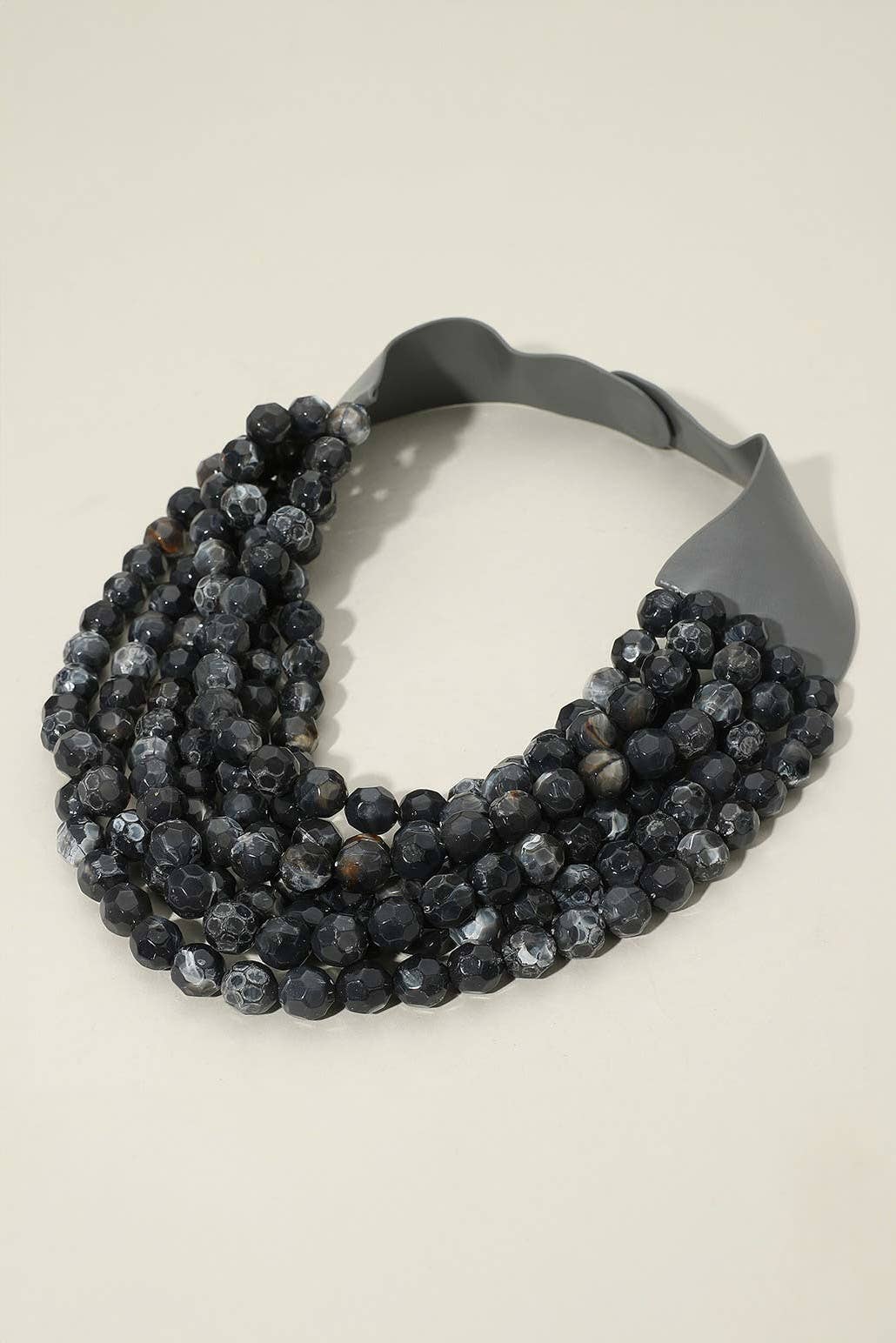 anbfashion - Vendita all'ingrosso Collane di perline/perle - Collana a strati con perline spesse, collo in pelle sintetica, con magnete30