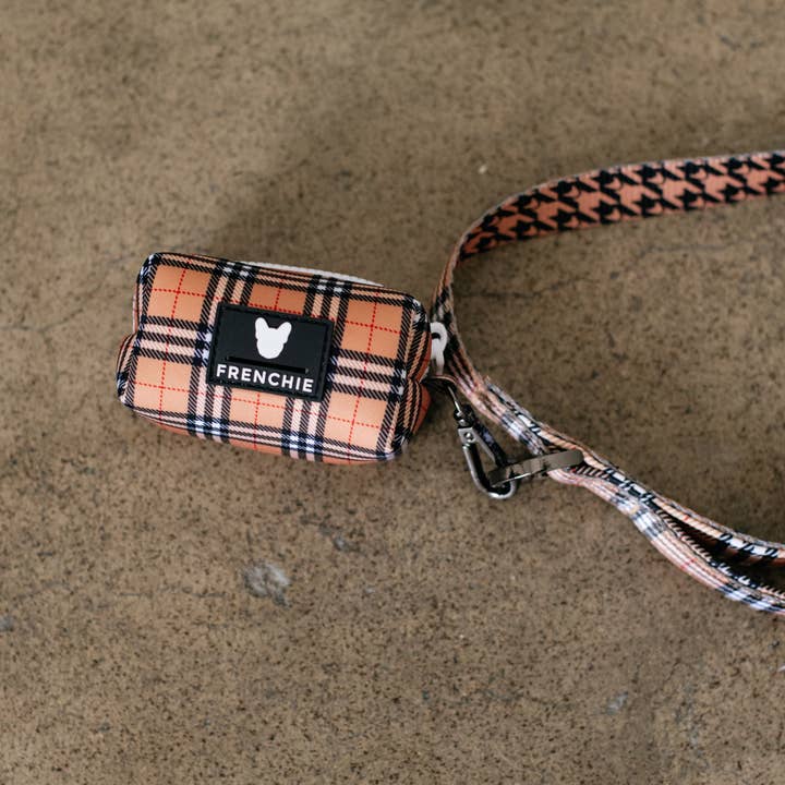 Frenchie – wholesale Bajspåseautomat – Frenchie Poo Väska Hållare - Tan Tartan2