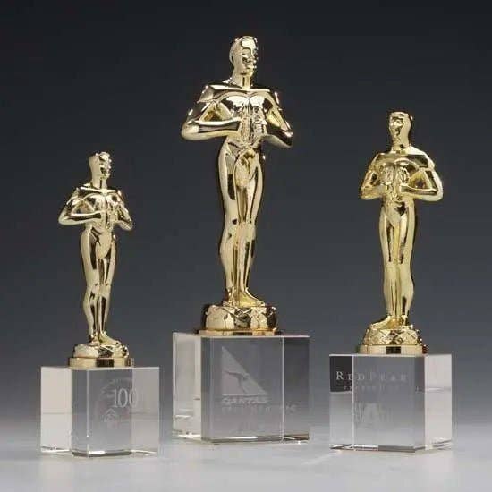 Réussite Classique en Optique pour la vente par Crystal House