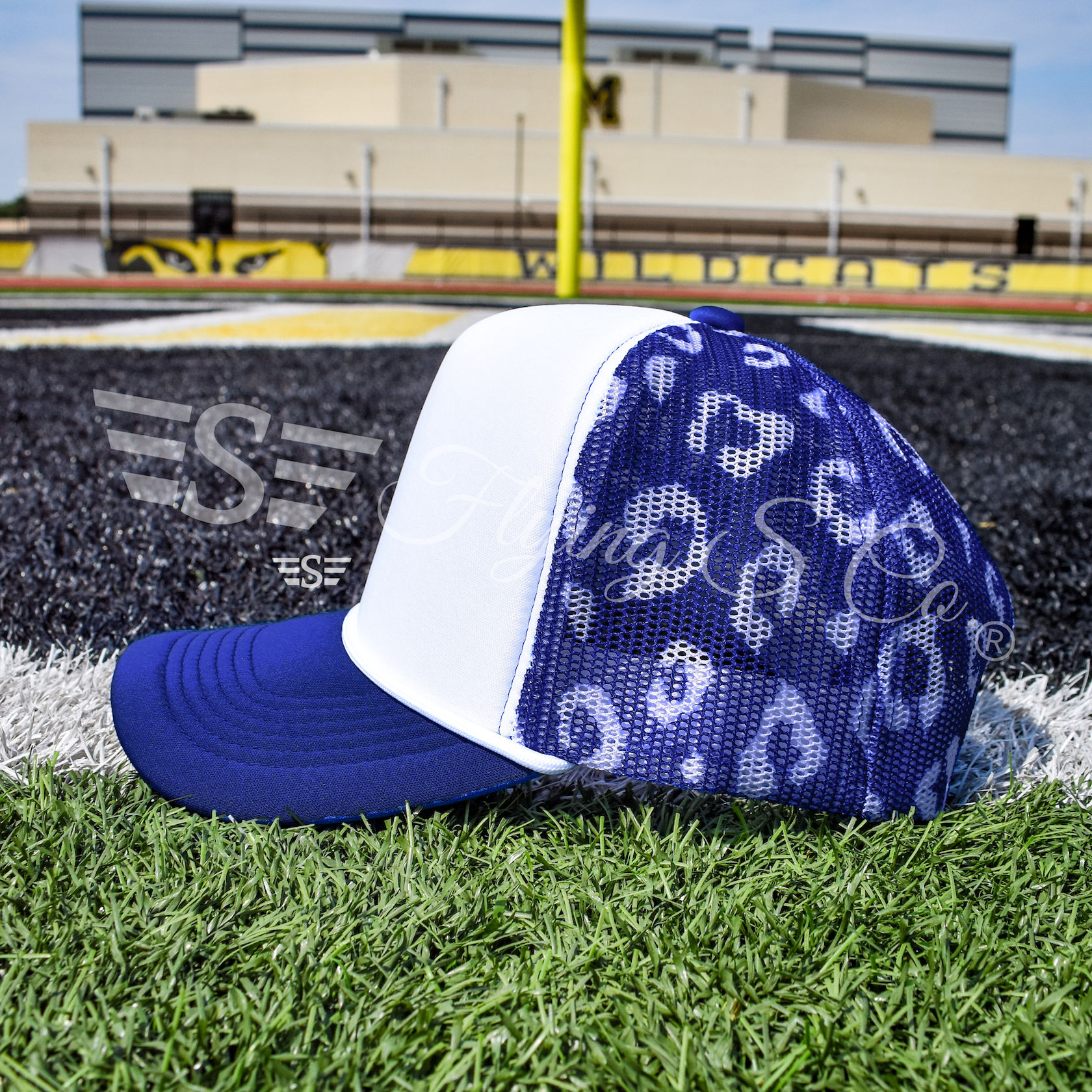 Flying S Company – Großhandel Basecap – Unisex – Weißer Front Leopard Magna Pony™ Mesh Foam Trucker Hut28