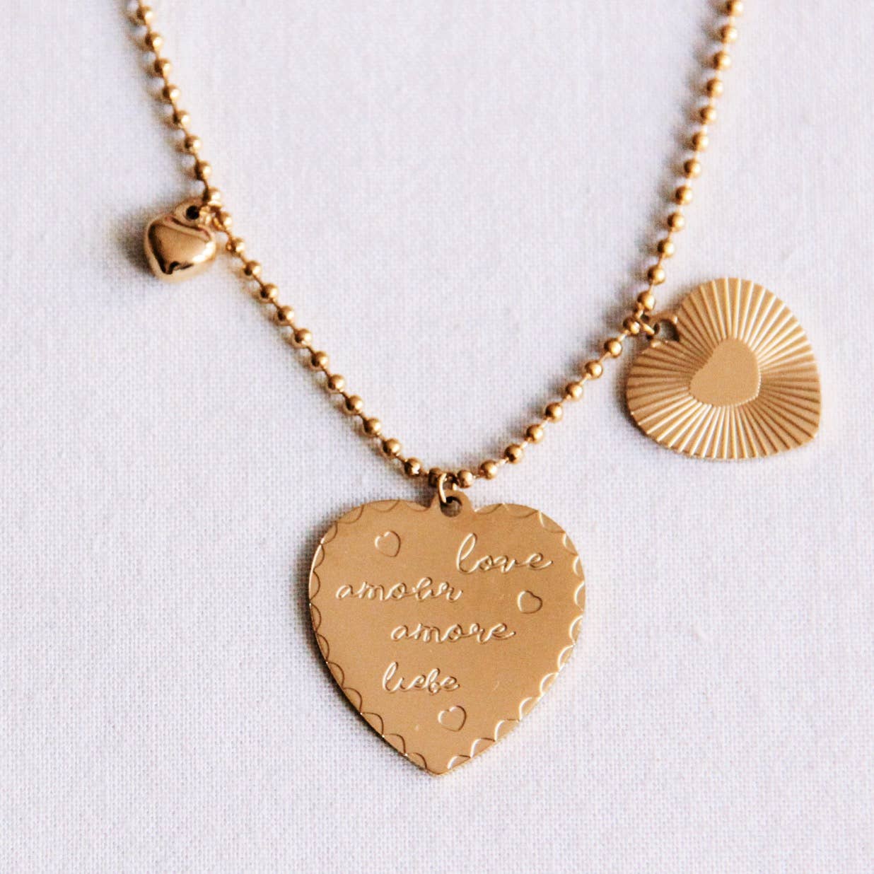 Bazou – wholesale Hänge-/berlockhalsband – Kulkejda halsband med 3 hjärtan0