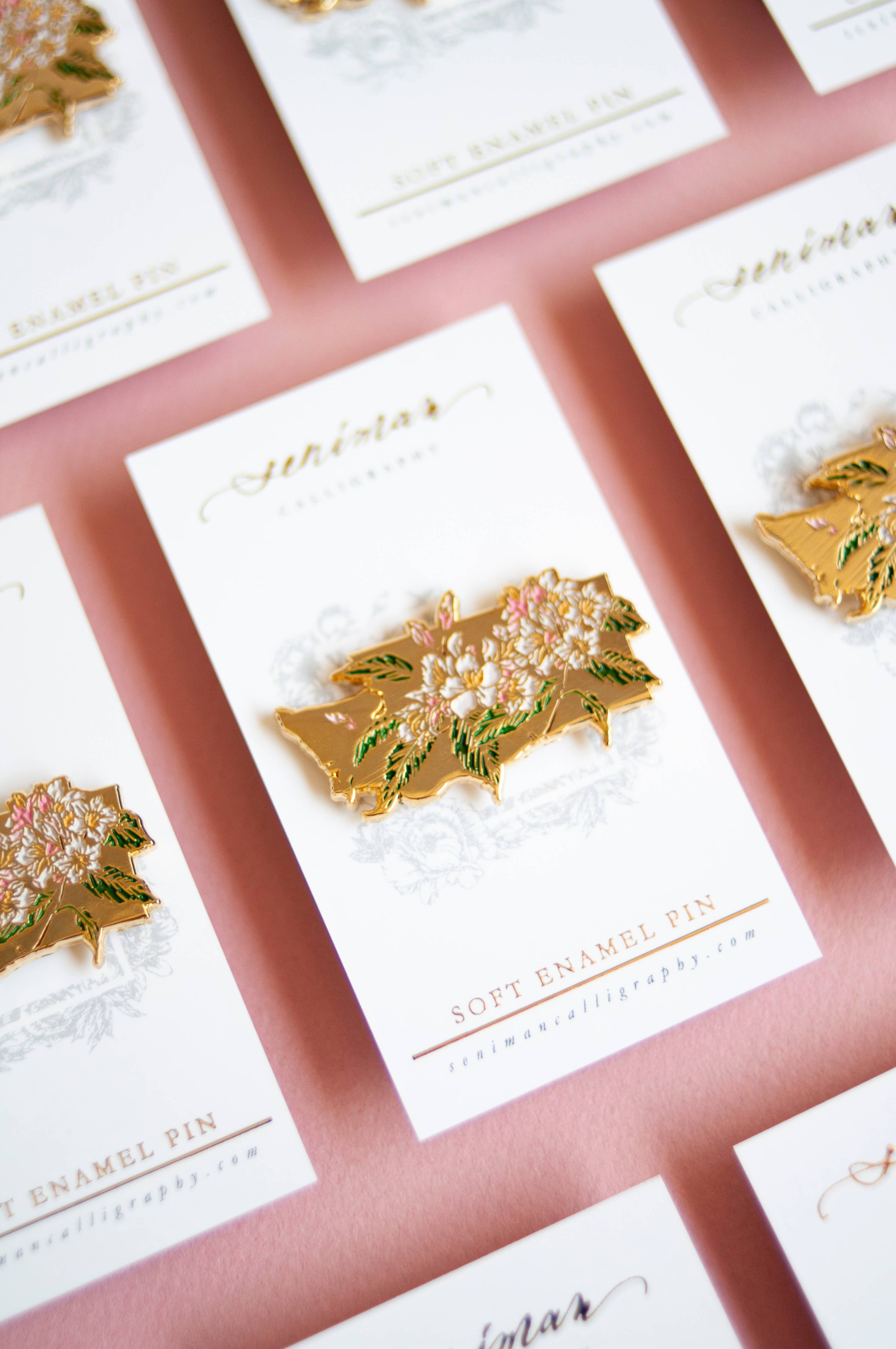 Seniman Calligraphy - Wholesale Lapel Pin/Button - Gold Washington State Pacific Rhododendron Soft Enamel Pin2