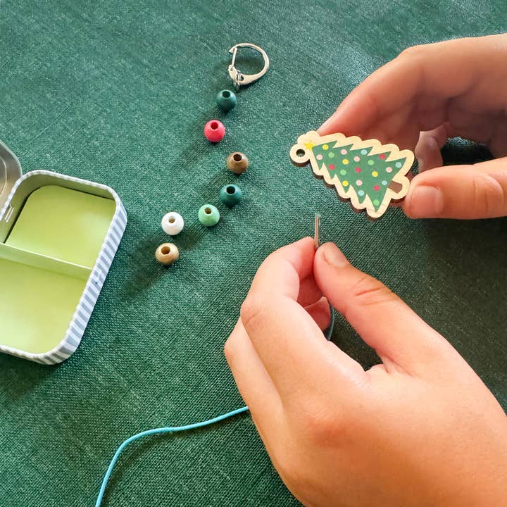 Cotton Twist (USA DUTIES PAID) - Wholesale DIY craft kit – Child - Christmas Tree Keyring Gift Kit3