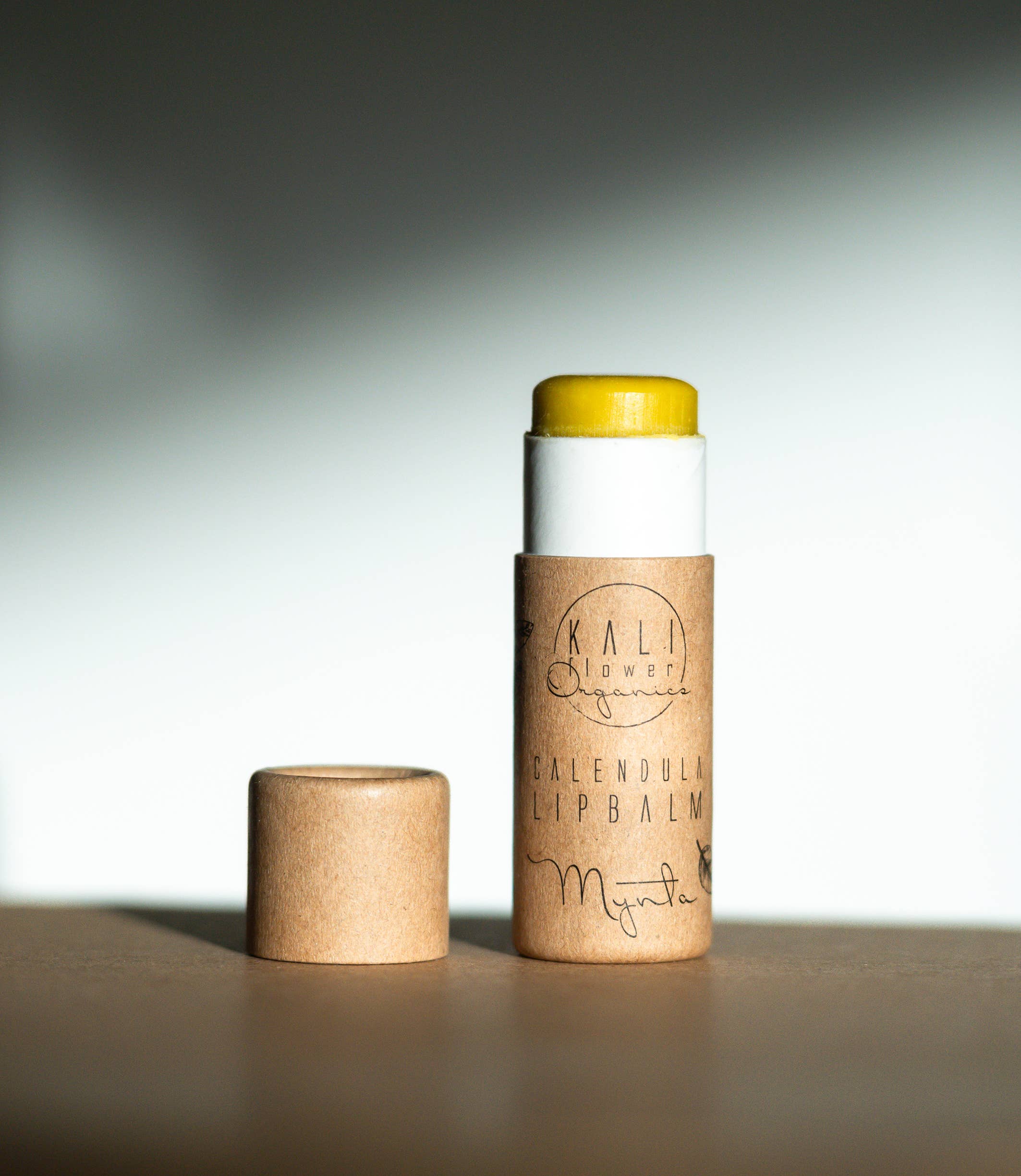 KaliFlower Organics – Engroshandel Læbepomade – Økologisk læbepomade i papomslag9