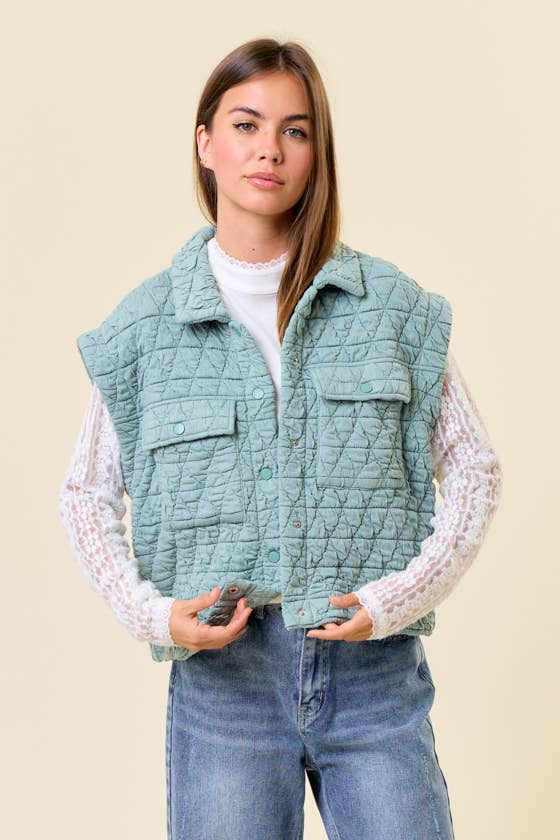 Doe and Rae - Wholesale Outerwear Vest - Women's - QUILTED POINT COLLAR FLAP PATCHED POCKET VEST - 10626J-110