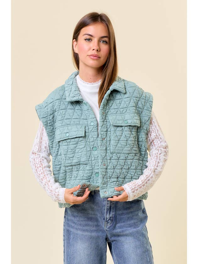 Doe and Rae - Wholesale Outerwear Vest - Women's - QUILTED POINT COLLAR FLAP PATCHED POCKET VEST - 10626J-110