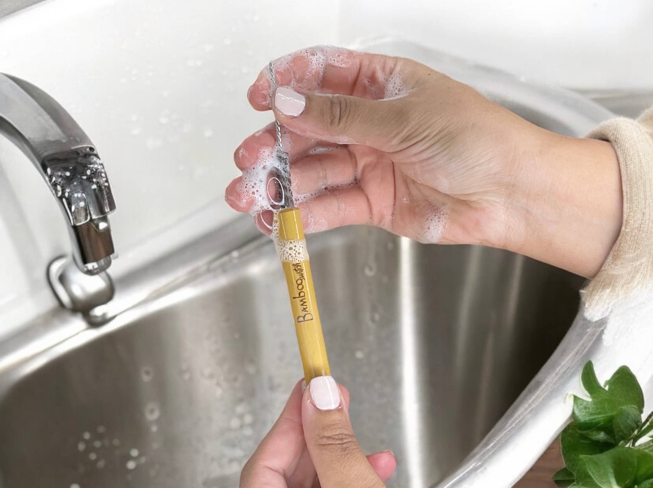 Bamboo Switch - Wholesale Cleaning Brush - 10 Pack - Coconut Fiber Plastic Free Straw Cleaner4