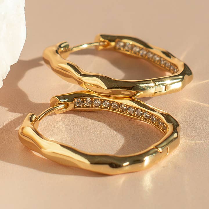 Lumi + Sol - Wholesale Huggie Earrings - Wavy Horizon CZ Huggie Earring