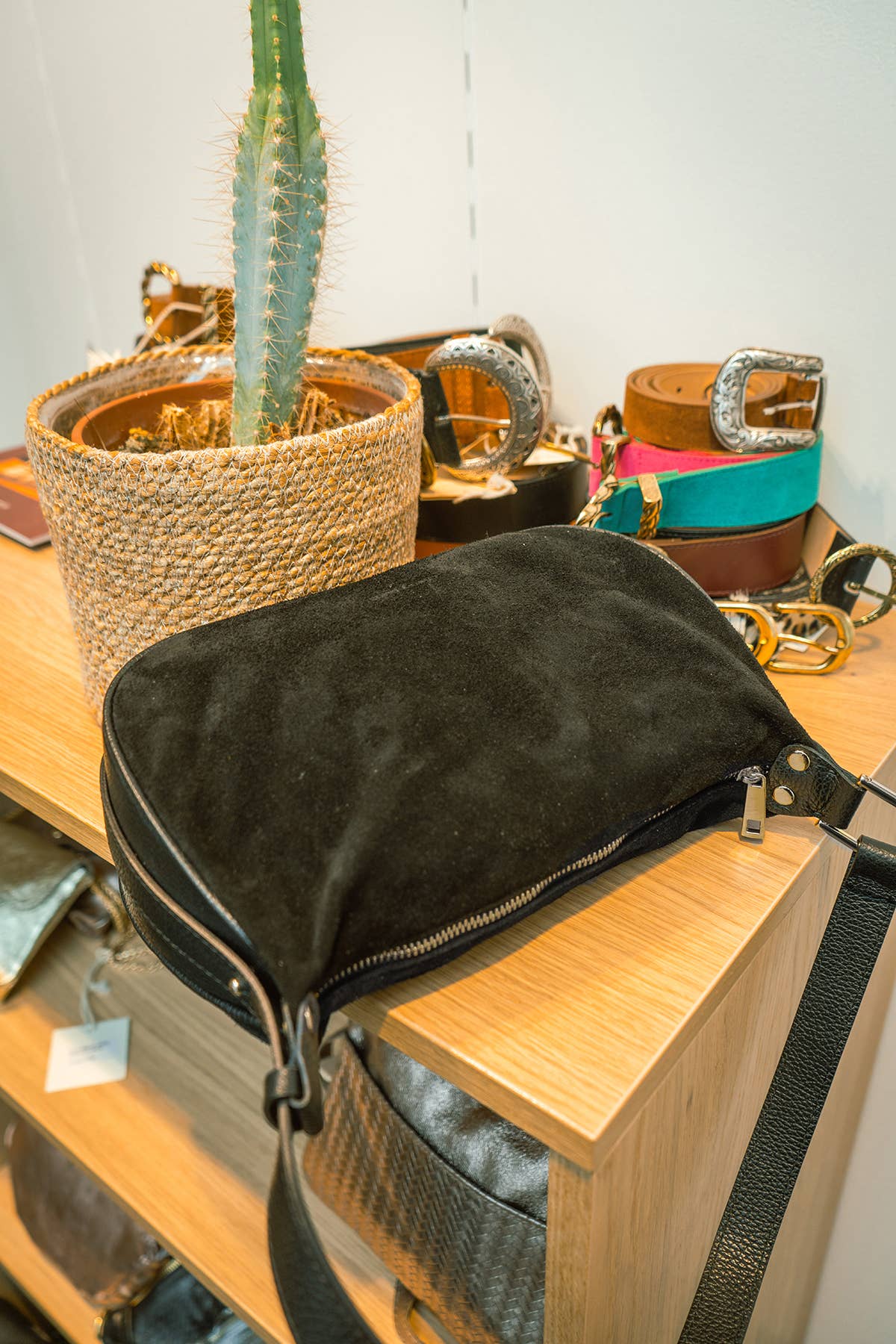 Cherry Paris - Wholesale Top Handle Bag - Women's - AMICIE SUEDE Bag - 415951