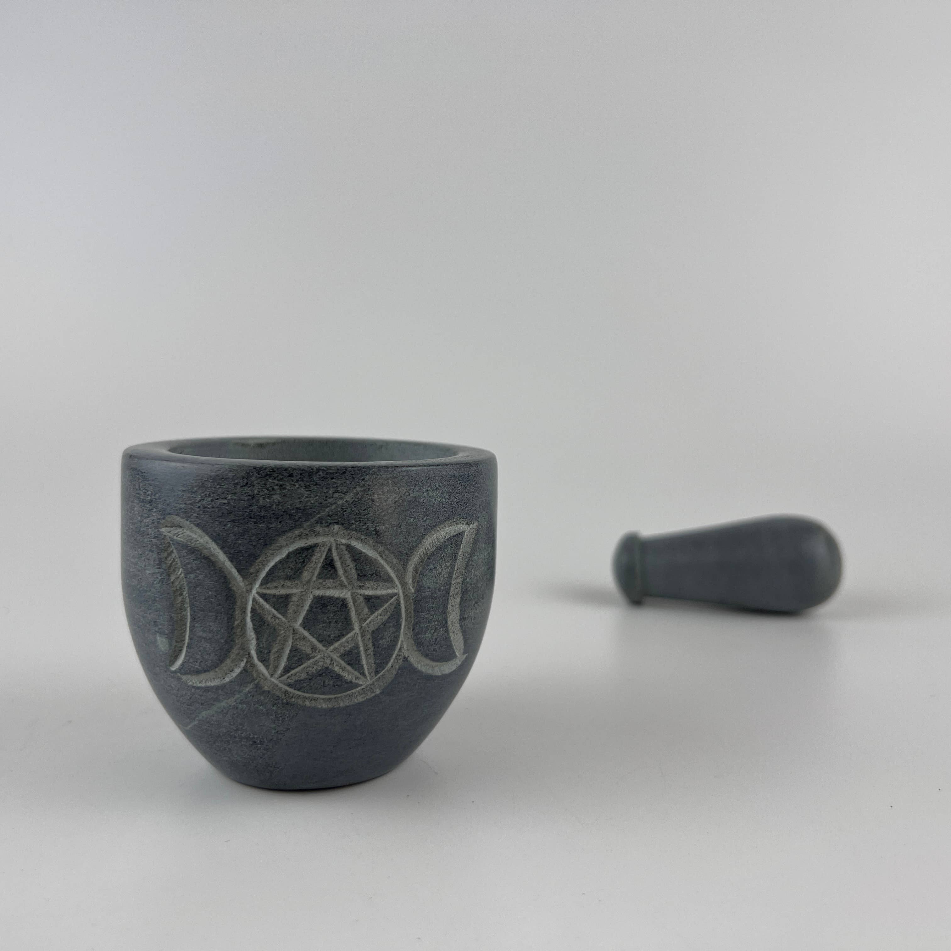 GREENROOTS USA LLC - Vente Mortiers et pilons - Mortier et pilon en stéatite sculptés Triple Moon Pentagram 2,75 pouces13