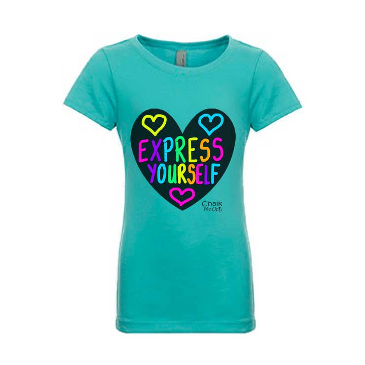T-shirt en forme de cœur pour jeunes avec 3 marqueurs à craie pour la vente par Chalk Me Up