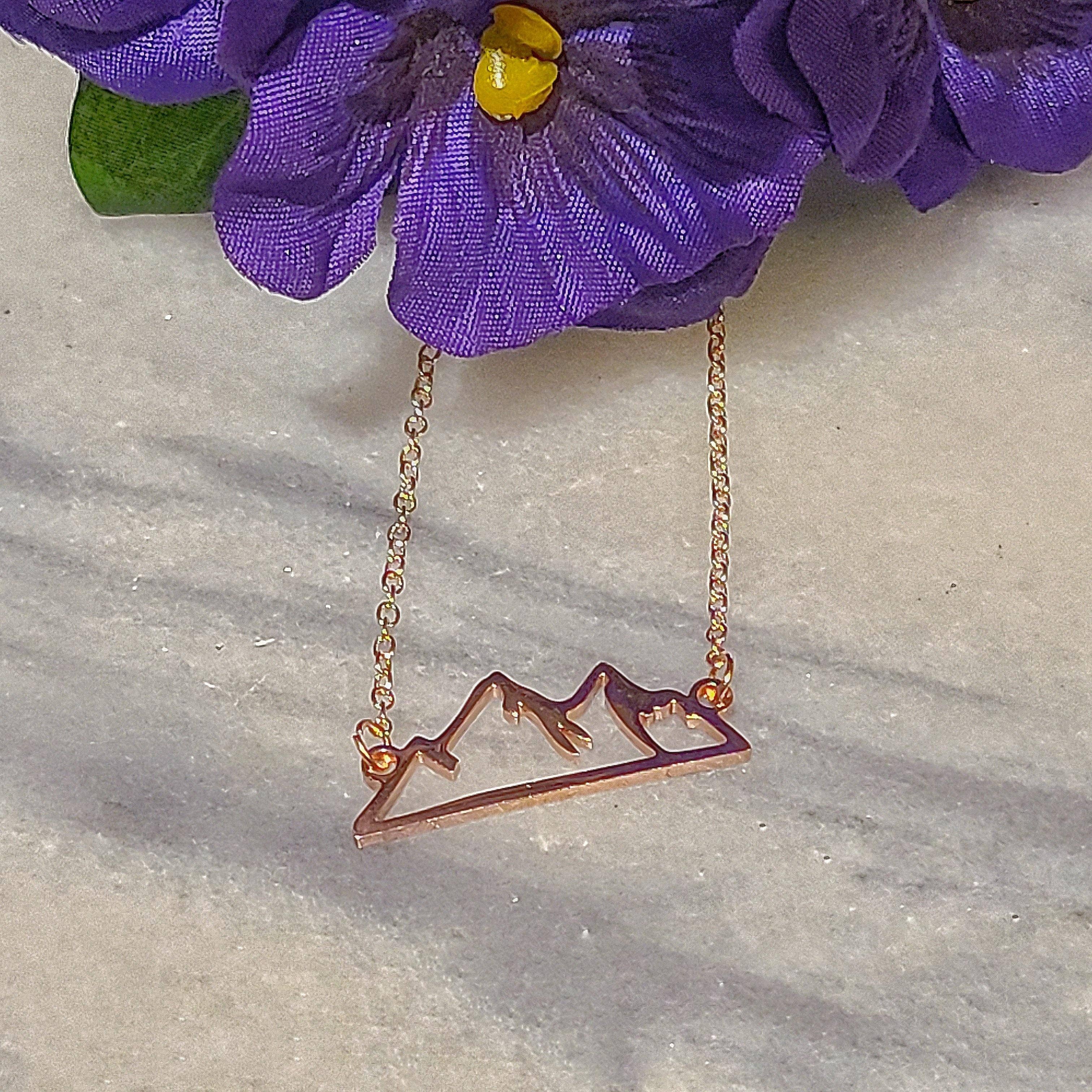 Alora Boutique Inc. - Wholesale Pendant/Charm Necklace - Aspen Dainty Mountain Necklace0