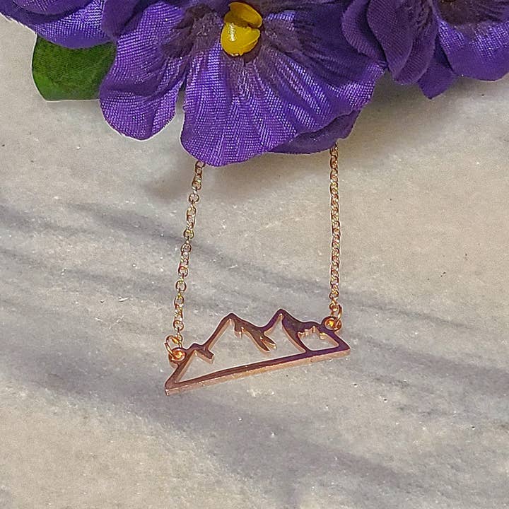 Alora Boutique Inc. - Wholesale Pendant/Charm Necklace - Aspen Dainty Mountain Necklace