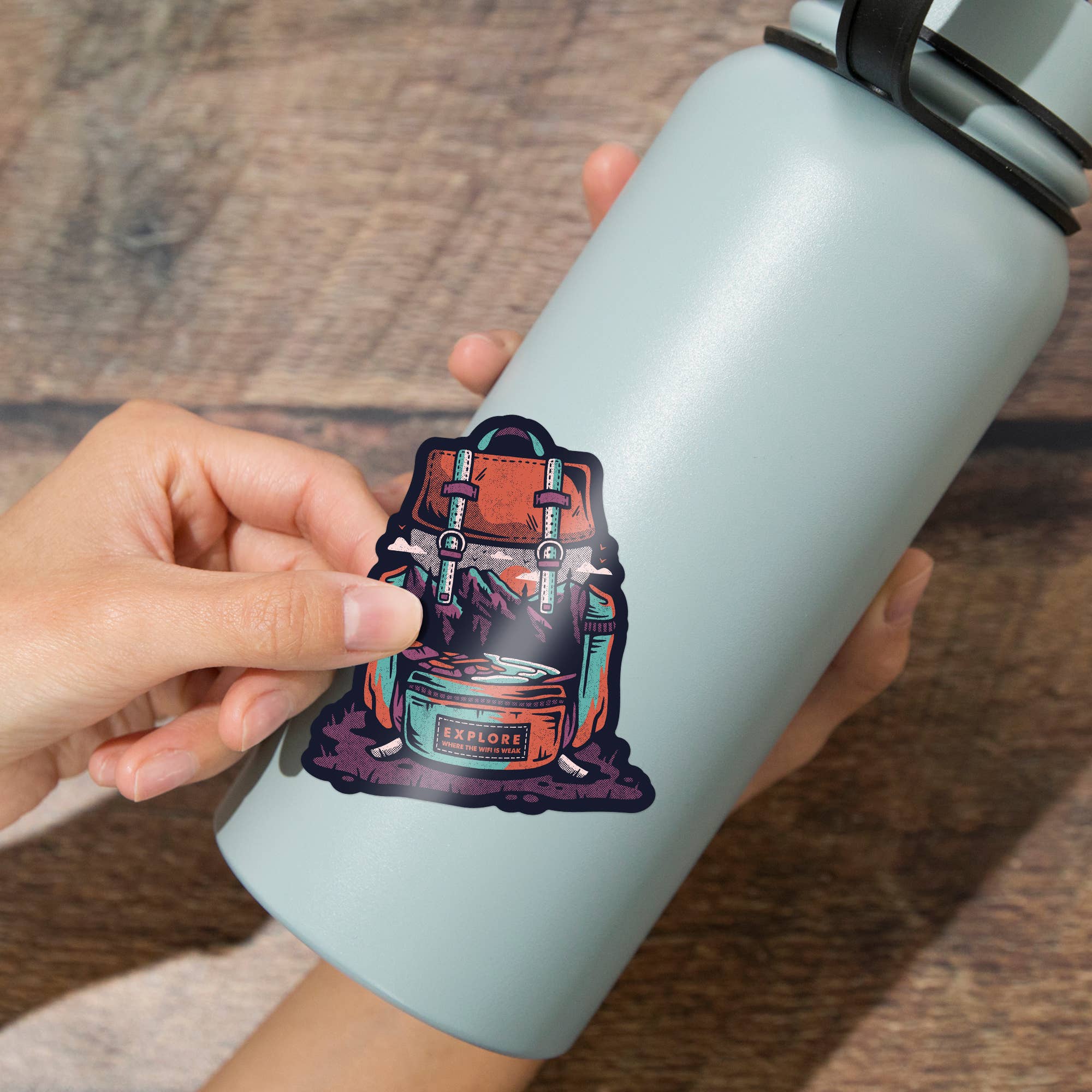 Lantern Press - Venta al por mayor Pegatina - PEGATINAS: Explora dónde el wifi es débil, mochila1