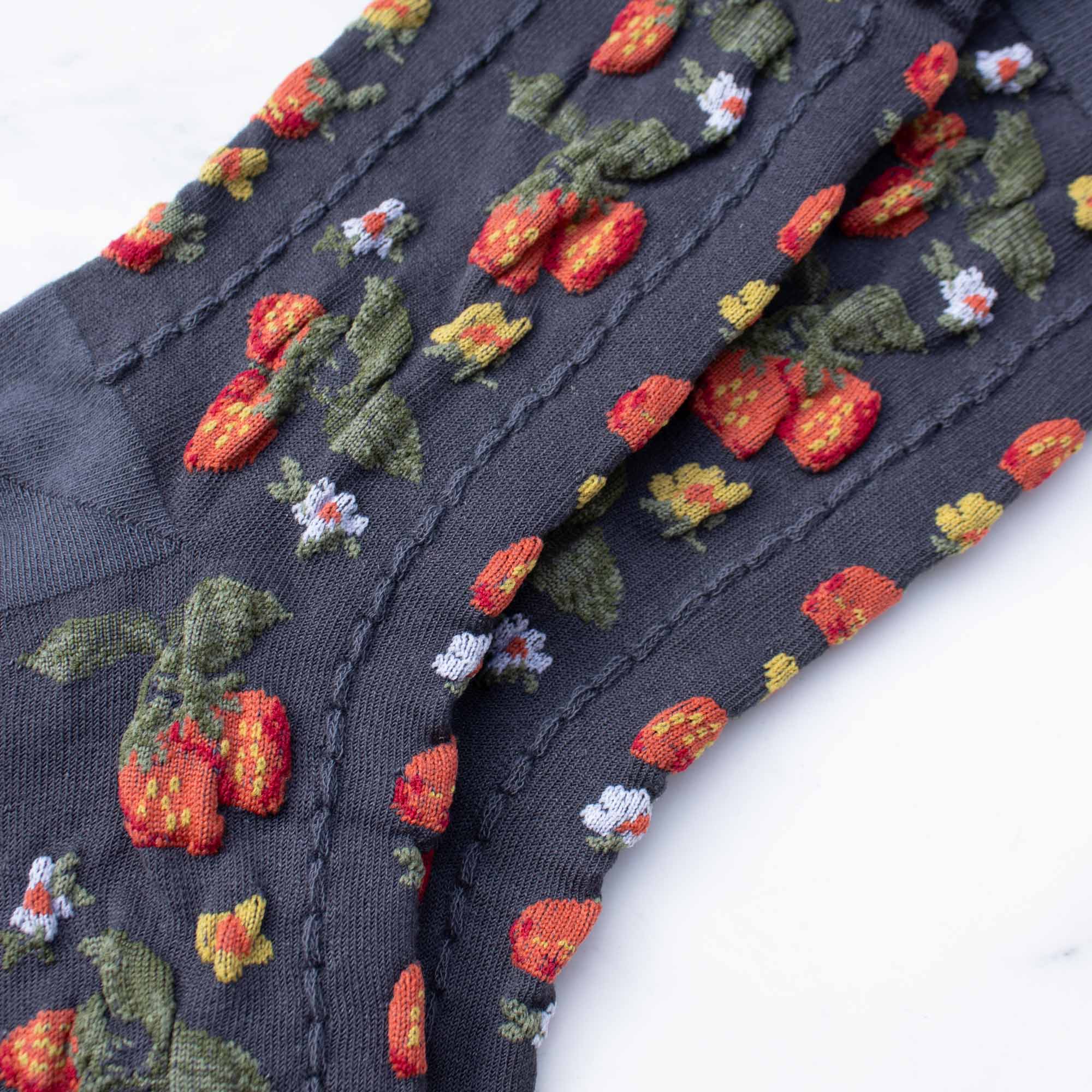 Tiepology - Vente Chaussettes – femme - Chaussettes décontractées motif ferme aux fraises3