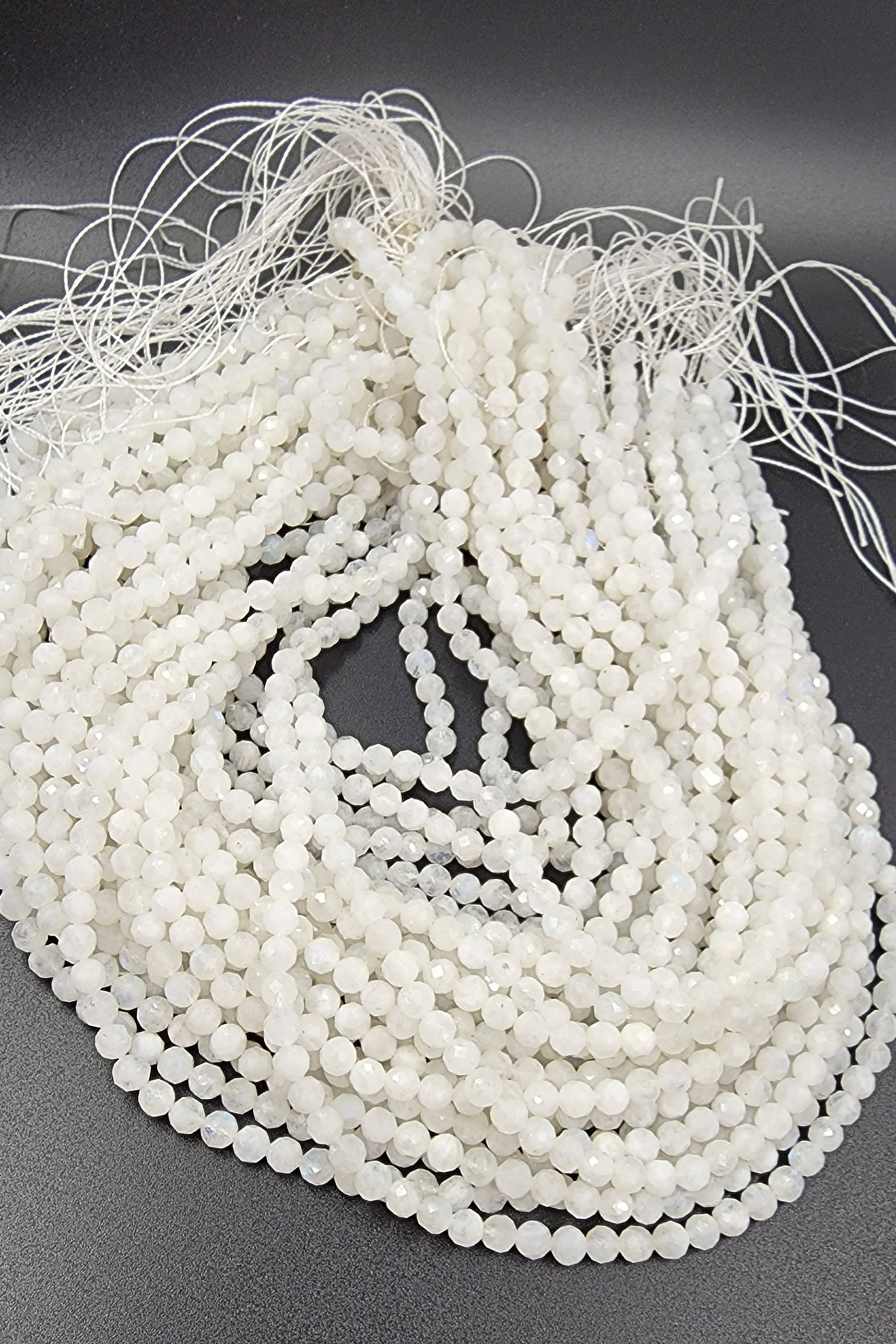 Beads Creation – Missangas por atacado – Contas Redondas Micro Facetadas em Pedra da Lua Arco-Íris 2-6 mm PRP4192