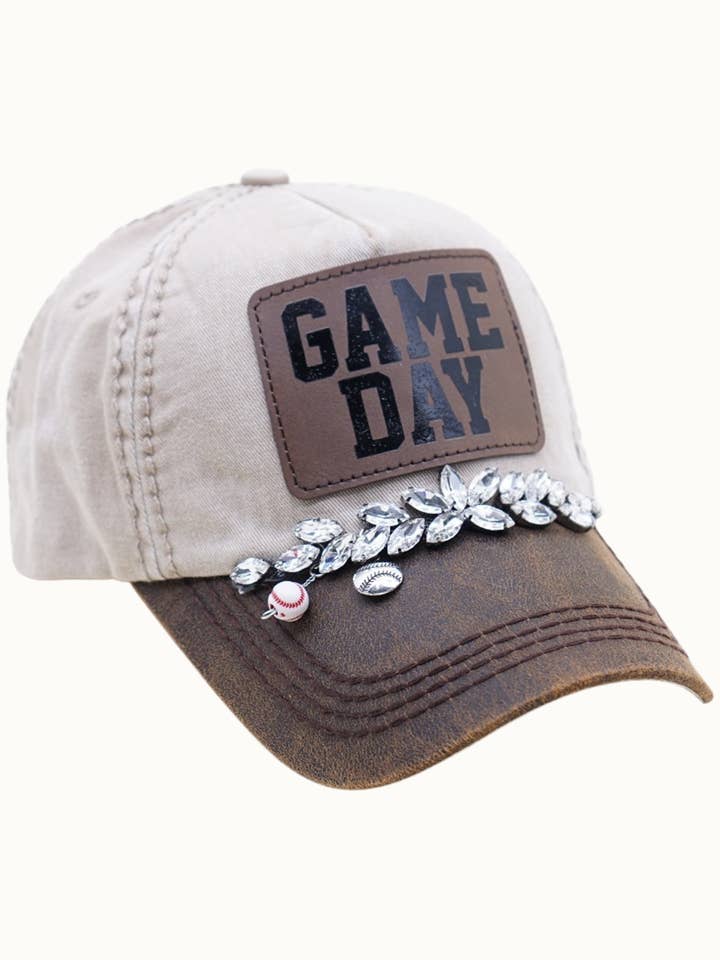 Casquette de sport bicolore GAMEDAY avec visière en cuir végétalien pour la vente par Olive & Pique