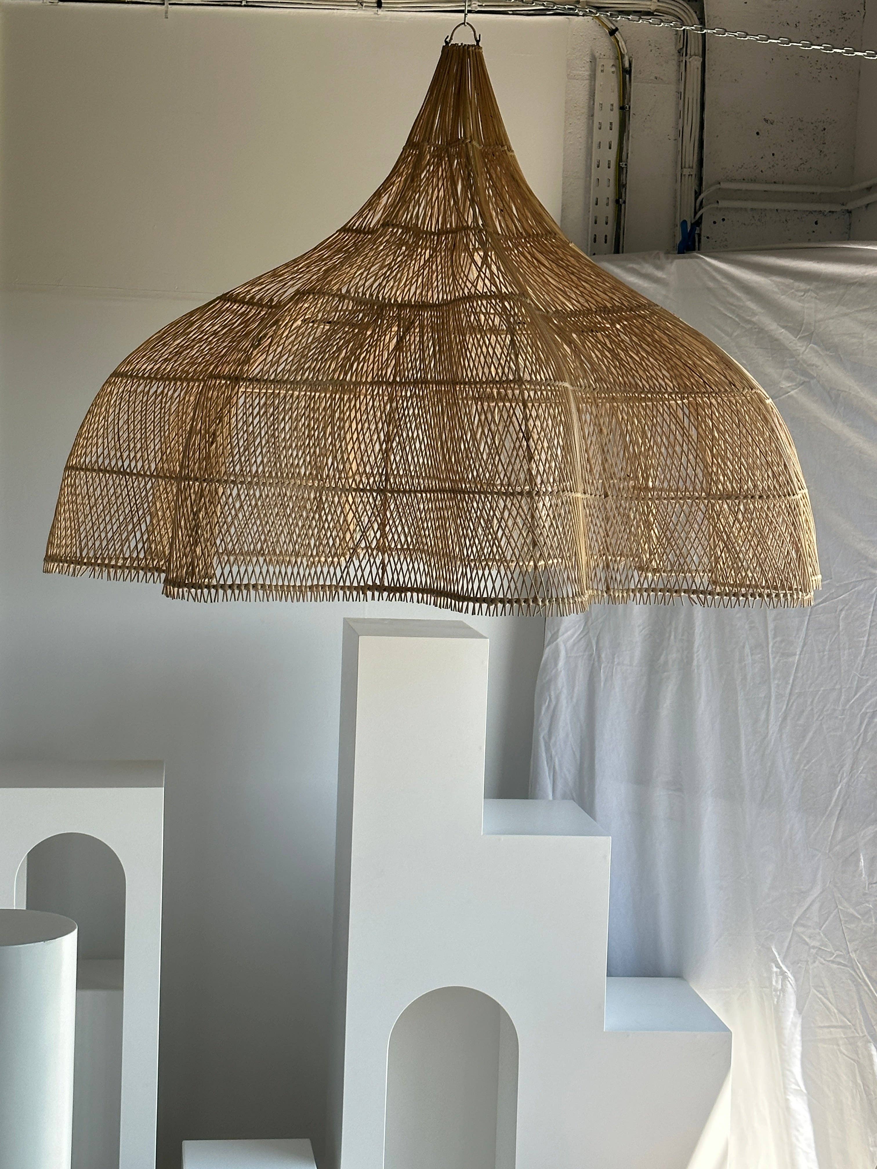 Office Objets - Wholesale Chandelier/Hanging Light - Immense rattan suspension in the shape of a flower, tulip, corolla H:1m; D:1m5046