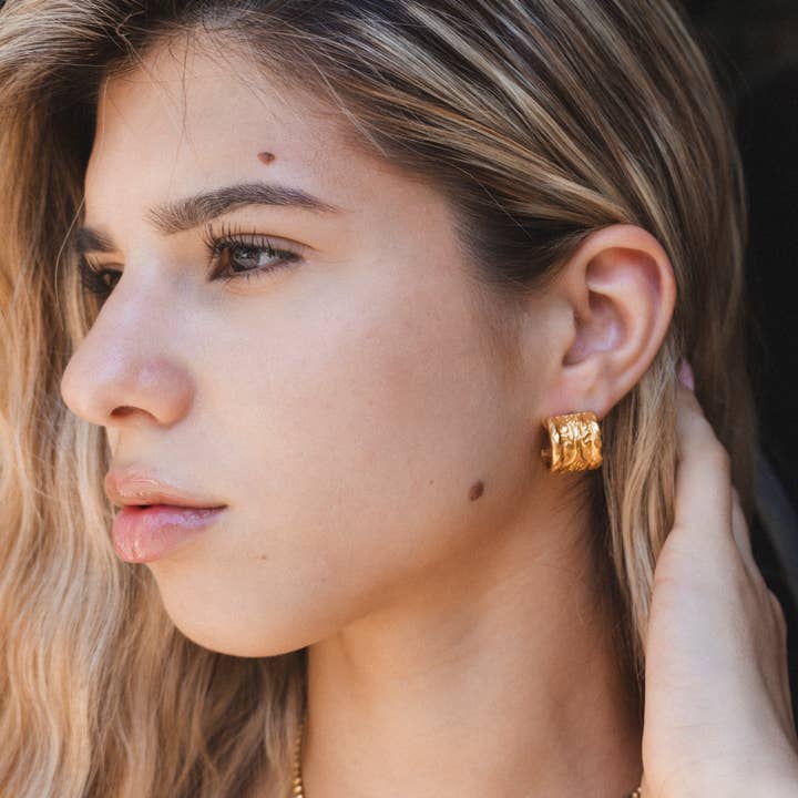 Persea Jewelry - Wholesale Hoop Earrings - Pendientes Façana Oro2