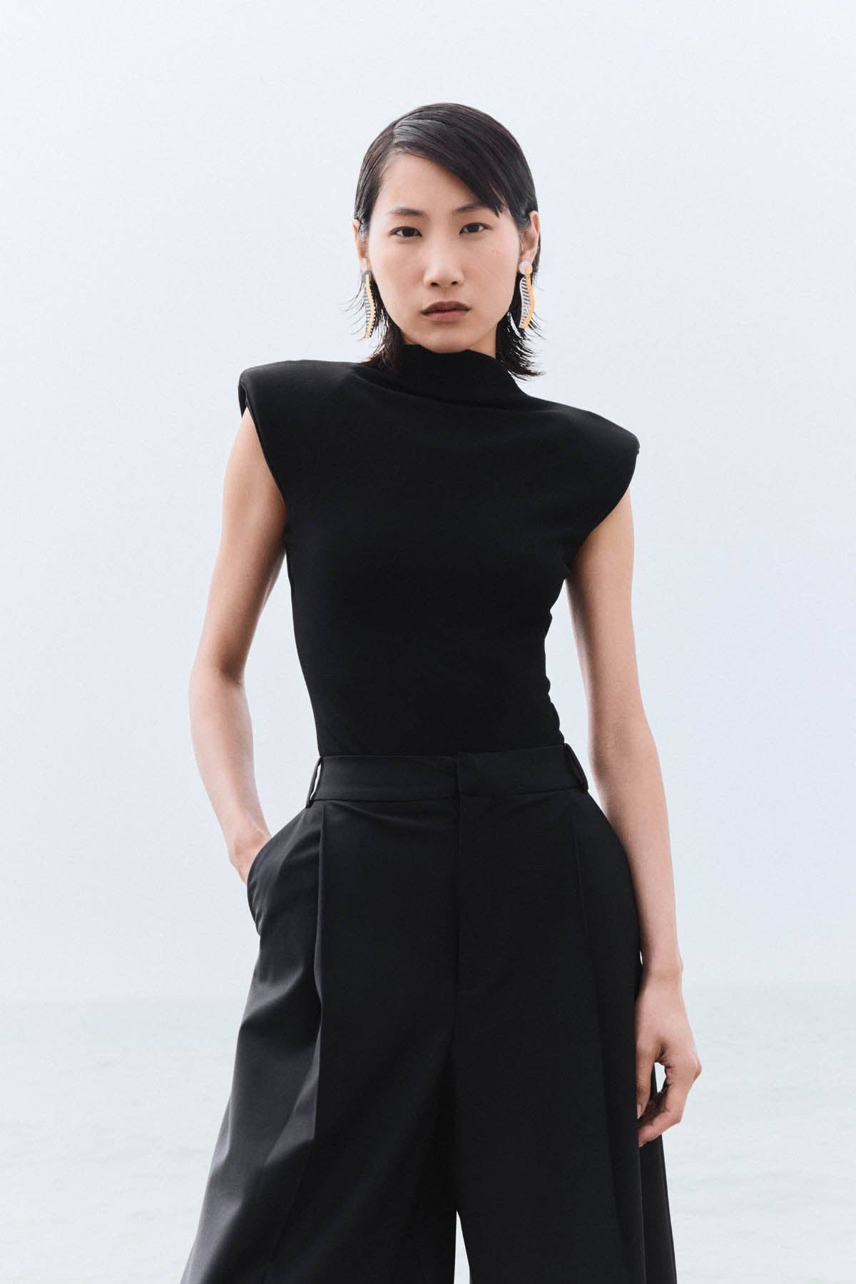 HELMUT PARIS - Wholesale Dangle Earrings - The Iso's1