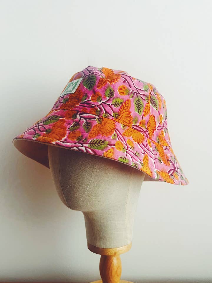 Der nachhaltige Lotusblumen-Bucket-Hut für den Großhandel von Elin Manon