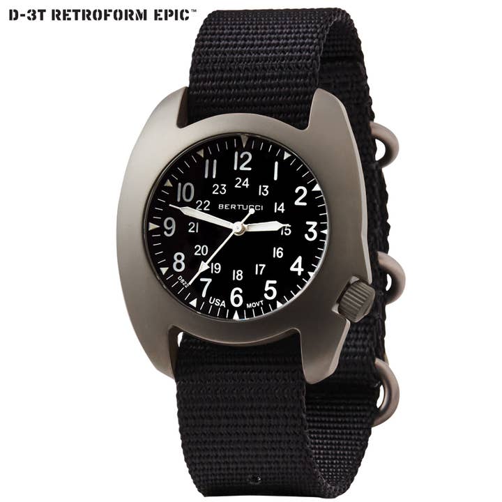 #17015 D-3T RETROFORM EPIC - Zwarte Wijzerplaat met Zwarte Nylon Band voor wholesale door Bertucci