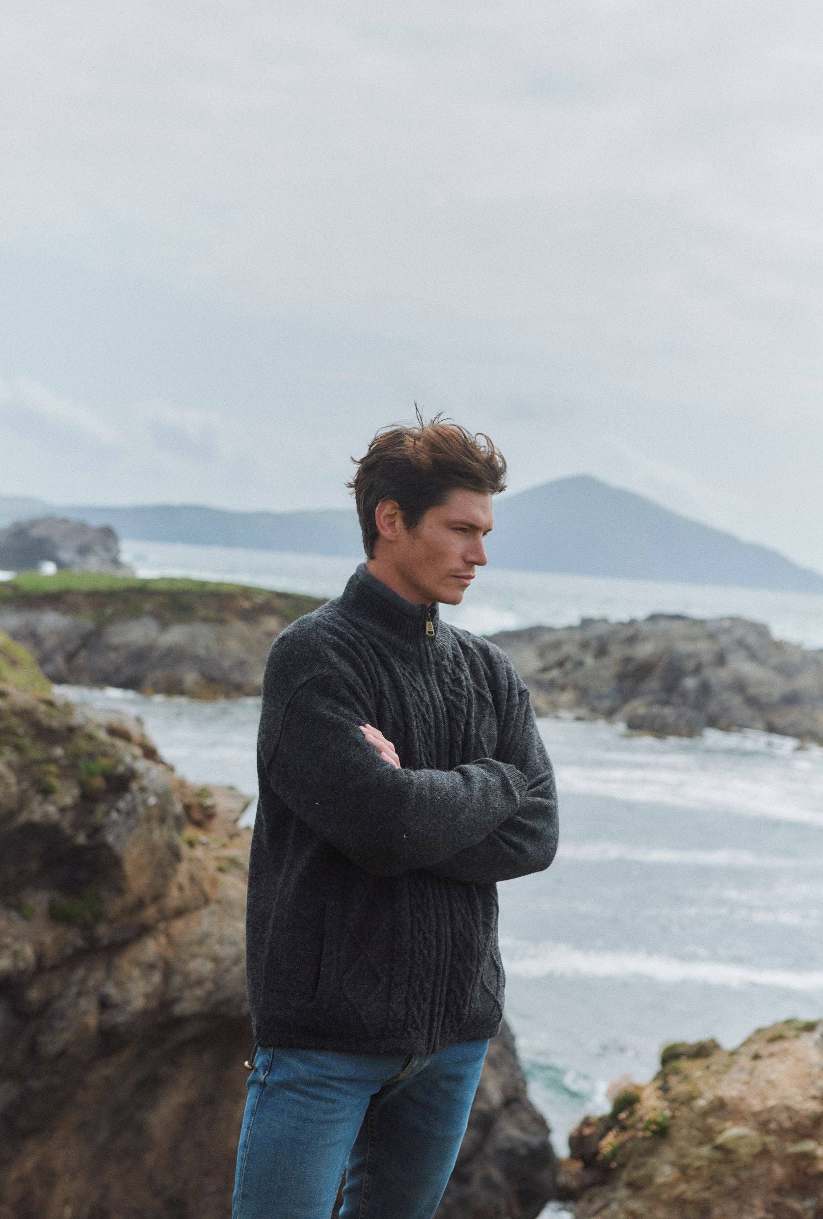 Aran Woollen Mills – Cardigan - Homem por atacado – Cardigã Masculino Farmleigh Forrado em Lã - Cinza2