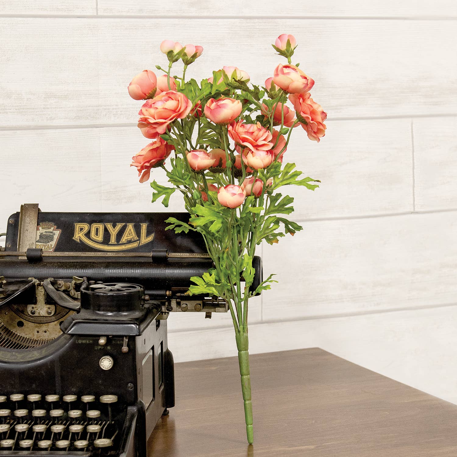 Col House Designs - Vendita all'ingrosso Piante artificiali - Cespuglio di ranuncoli in corallo - 18"1