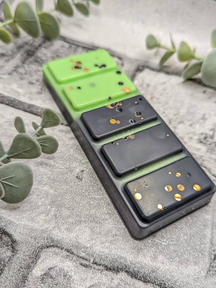 Be Savage for wholesale by FIRE & FIZZ BY APRIL