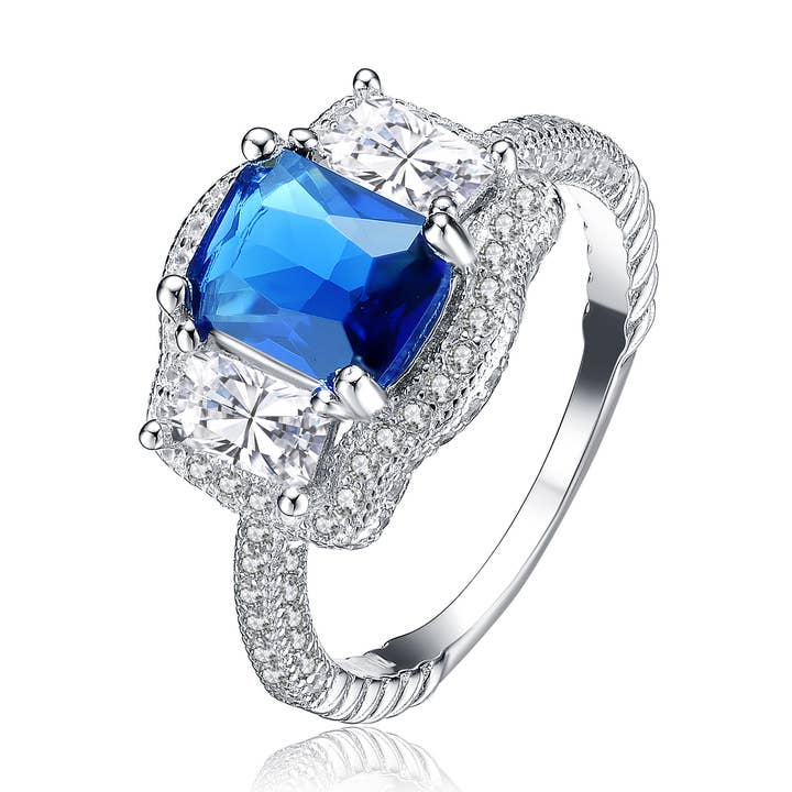 Anello solitario in argento Sterling con zirconia cubica blu oceano per la vendita all'ingrosso da parte di Genevive