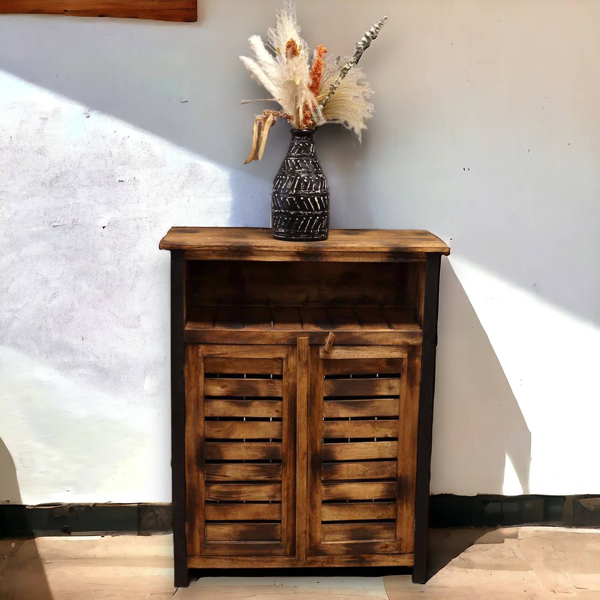 AWGifts Europe - Wholesale Retailer Display Stand/Case - Pay Point Stand-up Table with Blackboard9