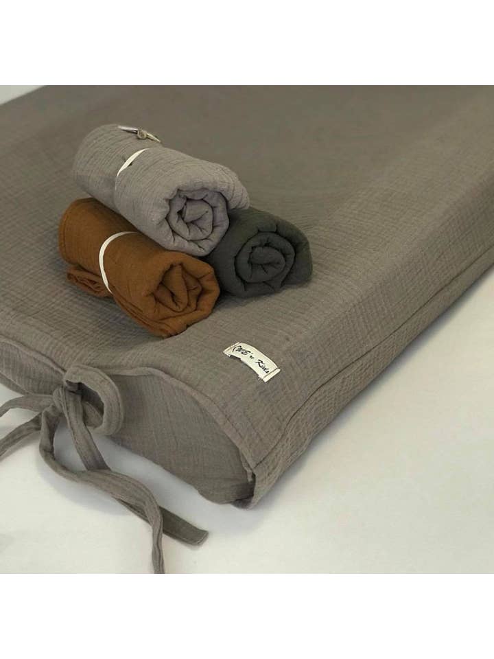 We Call It Love – Cobertor de cama - Crianças e bebés por atacado – Puslepude betræk - Køb lækkert vaskbart betræk til puslepude her5