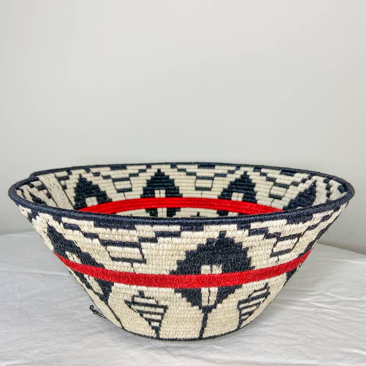 Eve & Nico Gifts & Home Decor - Wholesale Basket - Large Sisal Basket - 065