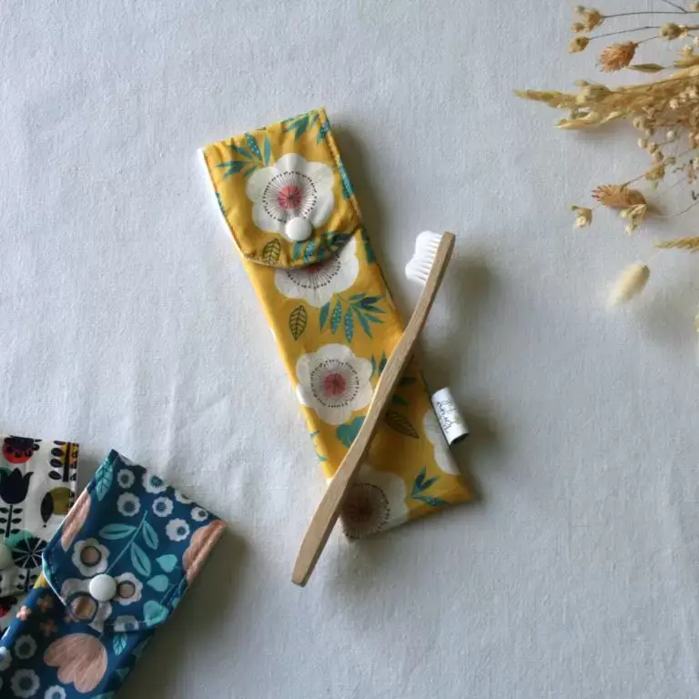 Un Brin de Fil – wholesale Toothbrush – Waterproof Organic Cotton Toothbrush Case5