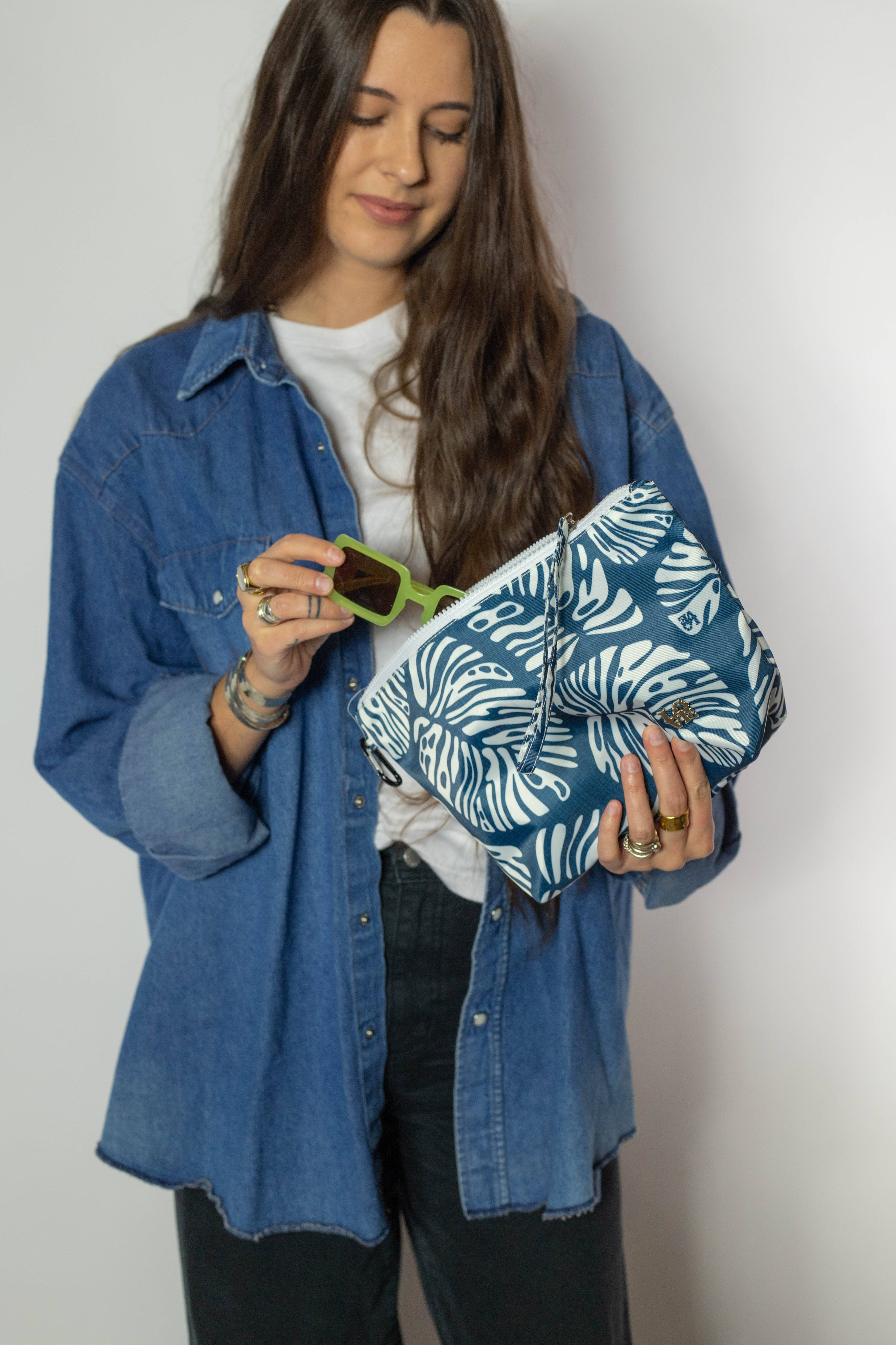 Love Bags - Wholesale Pouch - Women's - POOL PARTY Water Resistant Pouch - Turtle Bay8