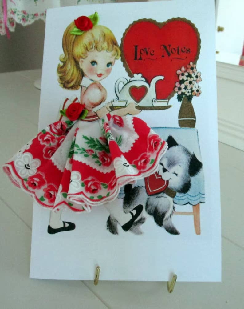 MOMENTS IN THYME - Wholesale Valentine's Day Card - Valentine Keepsake Hankie Cards1