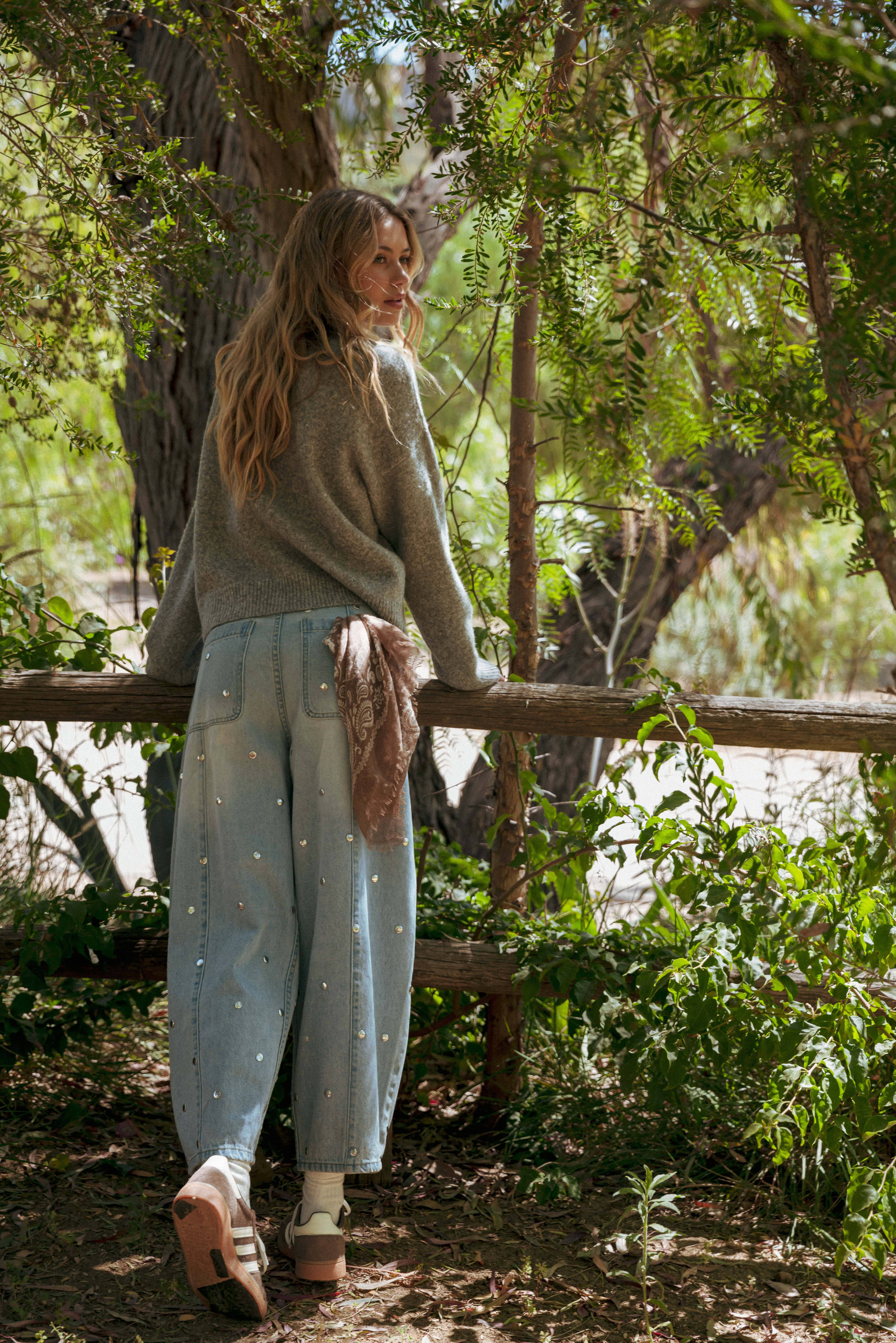 Klesis - Vente Pull en maille – femme - IT4429 87 HAUT EN MAILLE AVEC CONTRASTE DE DENTELLE11