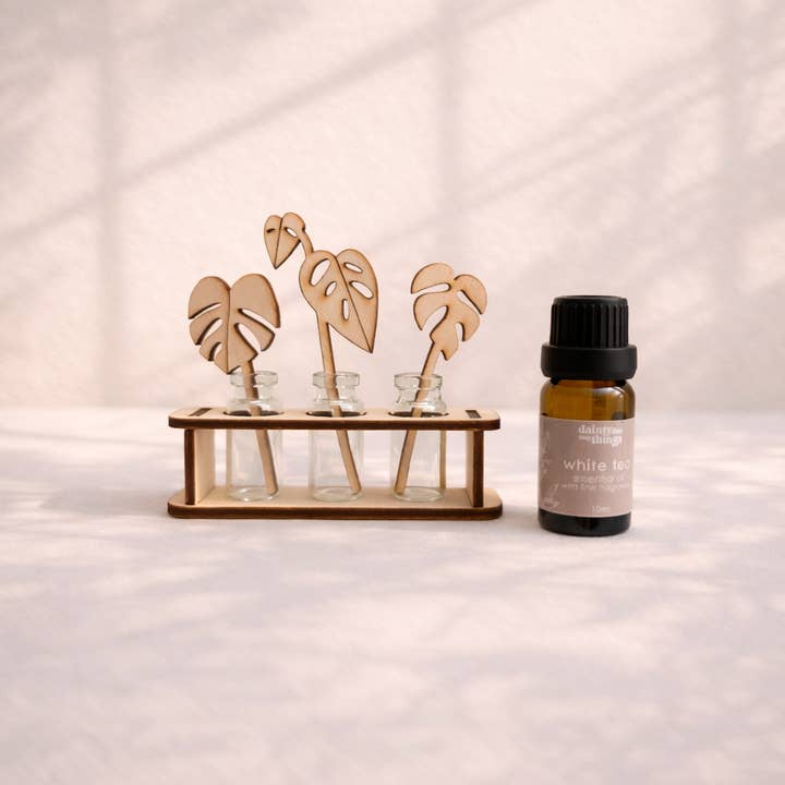 Dainty Little Tiny Things - Wholesale Electronic Diffuser - Tiny Plant Propagation Leaf Diffusers3