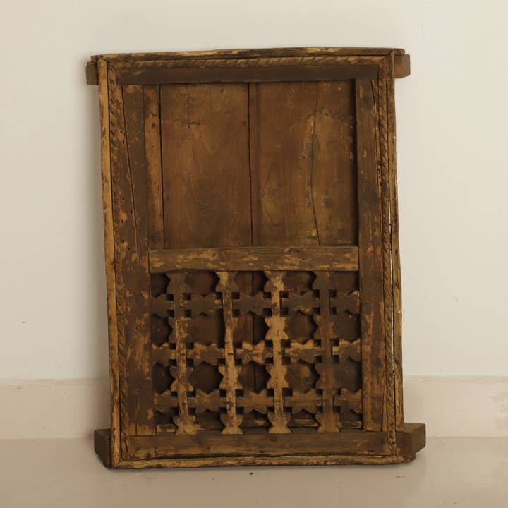 Antieke Marokkaanse Handgesneden Houten Raampaneel voor wholesale door MUSMUSRUGS